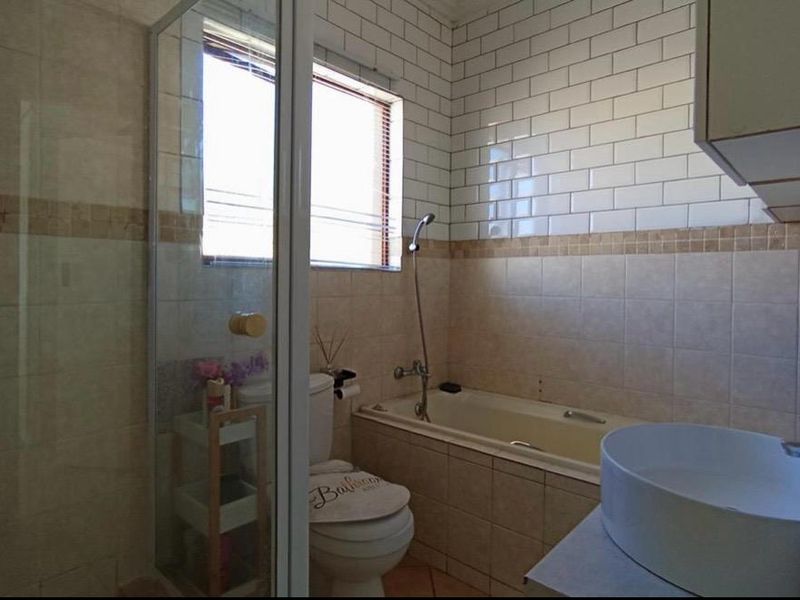 Modern 2-Bedroom Townhouse for Sale in Carlswald Creek, Midrand - Photo 9