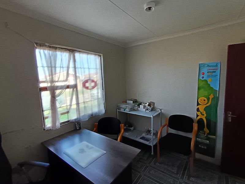 2 Bedroom Home in Motherwell  - Photo 6
