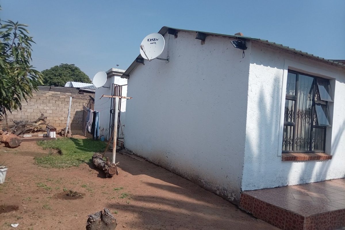 3 bedroom house Soshanguve G - Photo 4