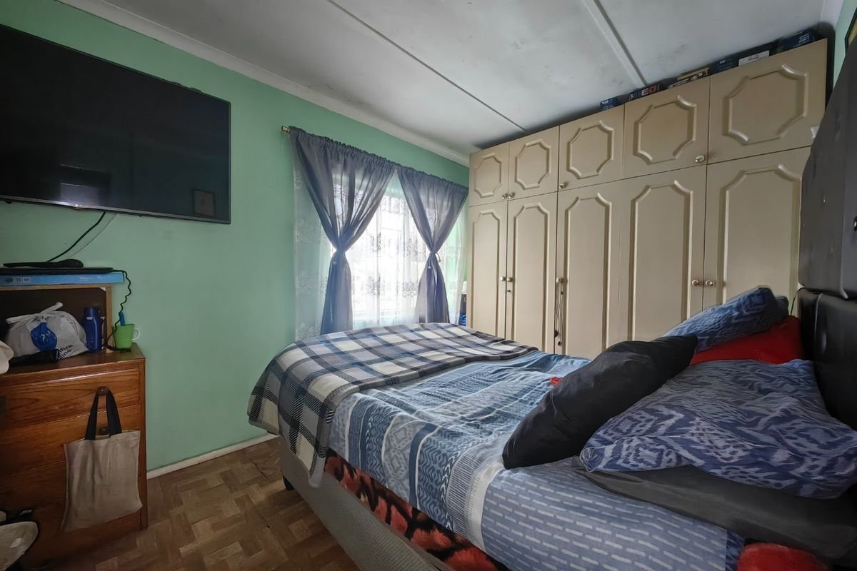 2 Bedroom Entertainers Dream in Prime Location! - Photo 5