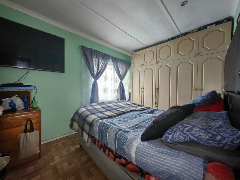 2 Bedroom Entertainers Dream in Prime Location! - Photo 5