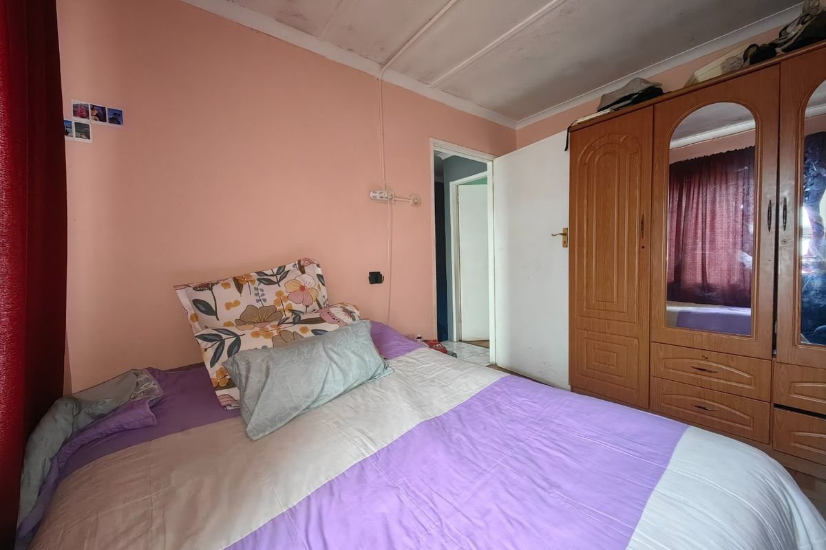 2 Bedroom Entertainers Dream in Prime Location! - Photo 4