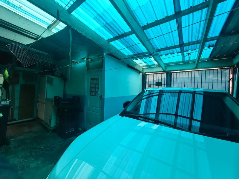2 Bedroom Entertainers Dream in Prime Location! - Photo 8