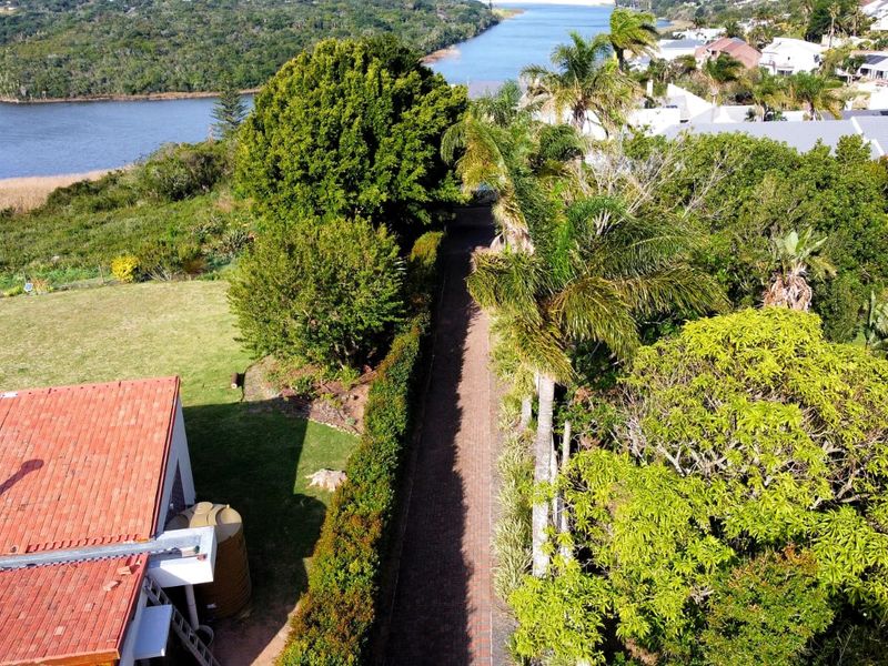 5 Bedroom House for Sale in Beacon Bay - Photo 5