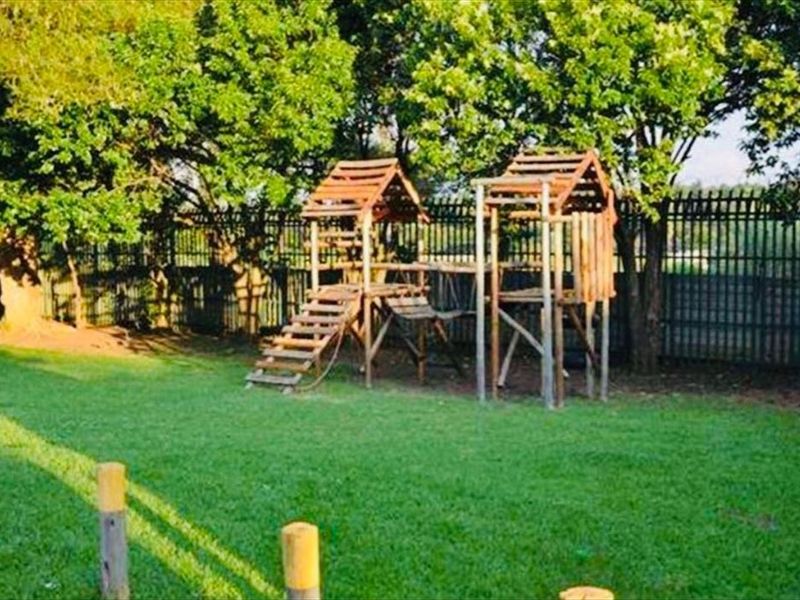 Charming Family Home with Pool and Carport - Photo 2