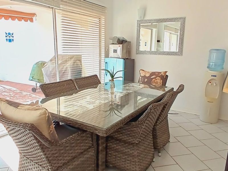 Stunning Vaal Dam Retreat in Secure Sunset Cove Estate - Photo 9