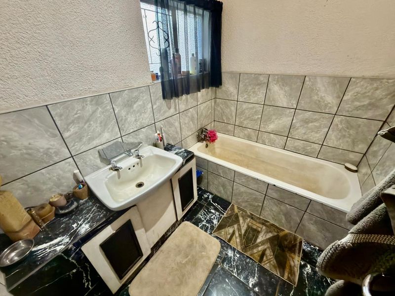 Family home in Songloed - Photo 7