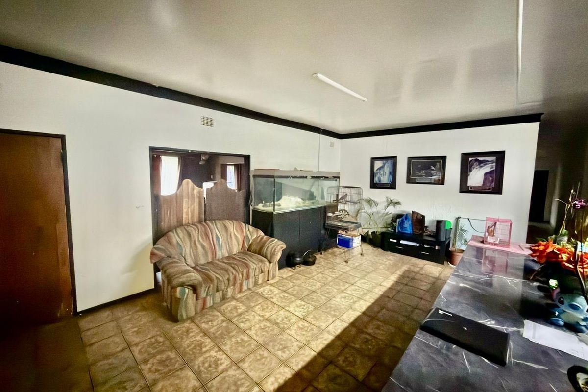 Family home in Songloed - Photo 4