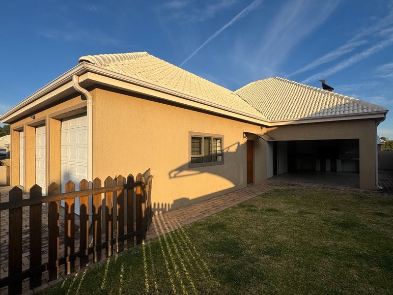full title townhouse in retirement village - Photo 3
