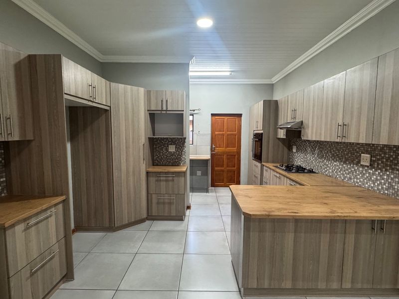 full title townhouse in retirement village - Photo 6