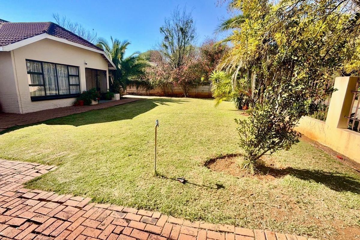 3 Bedroom house for sale in Adamayview - Photo 3