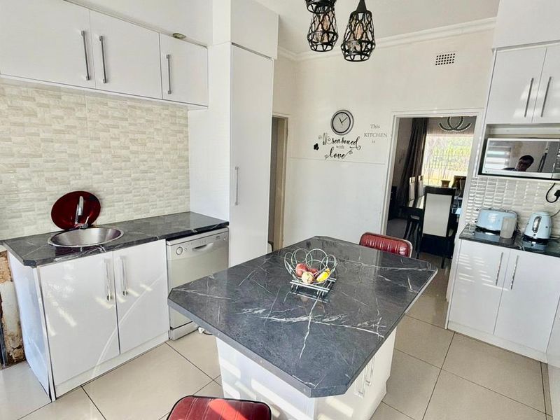 3 Bedroom house for sale in Adamayview - Photo 8
