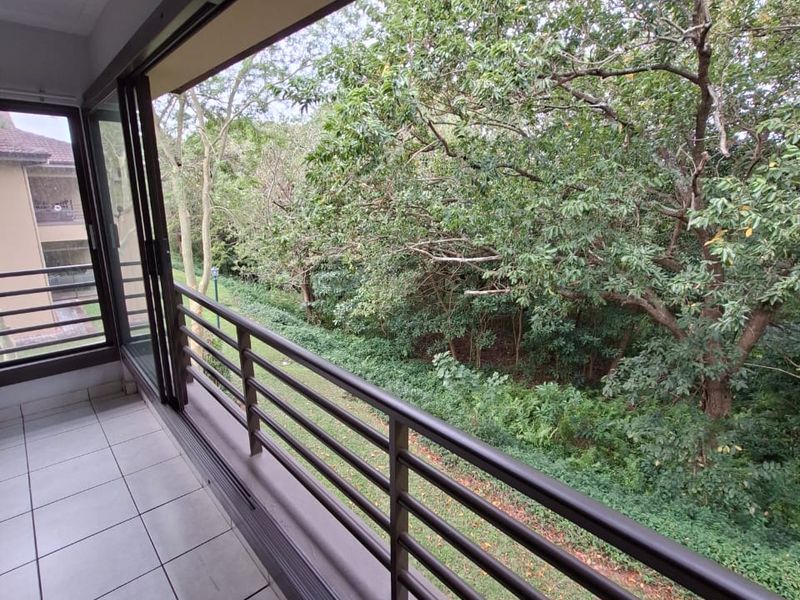 Stunning 4 Bedroom Apartment In An Eco Estate - Going For A Song! - Photo 4