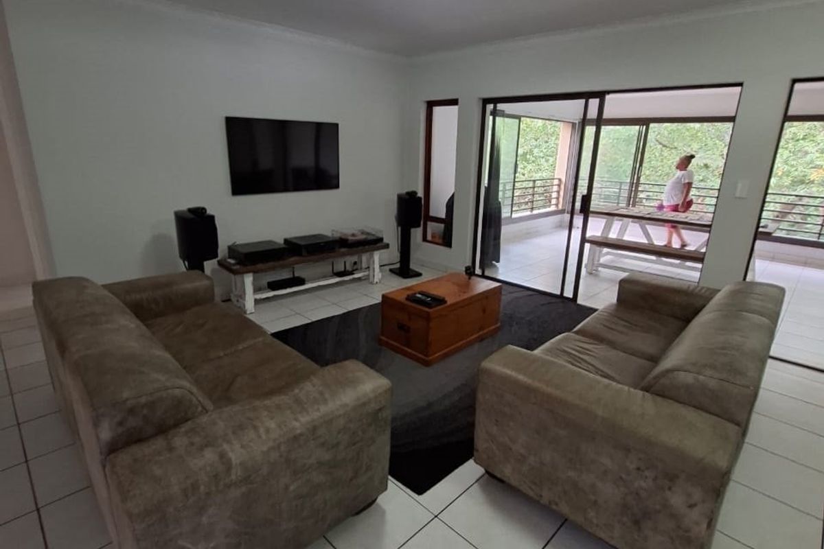 Stunning 4 Bedroom Apartment In An Eco Estate - Going For A Song! - Photo 5