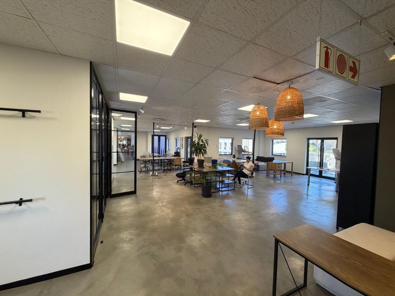 Well-Appointed Century City Workspace Near Canal Walk and Major Transport Routes - Photo 5