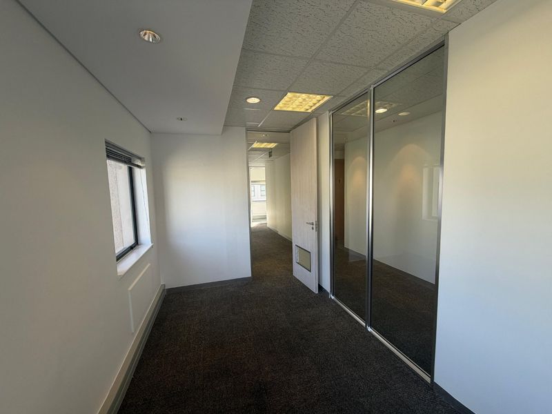 Contemporary Office Suite Near Canal Walk and Major Transport Routes - Photo 3