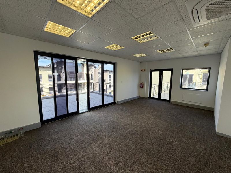 Contemporary Office Suite Near Canal Walk and Major Transport Routes - Photo 1