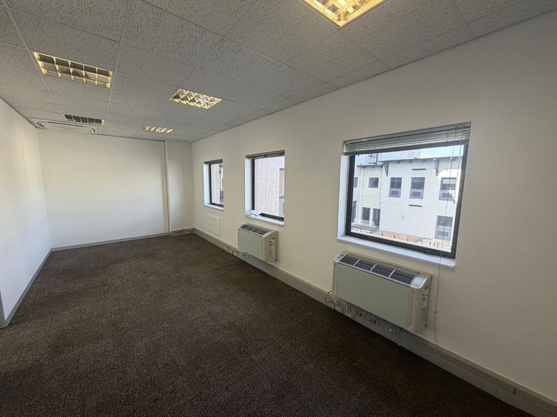 Contemporary Office Suite Near Canal Walk and Major Transport Routes - Photo 10