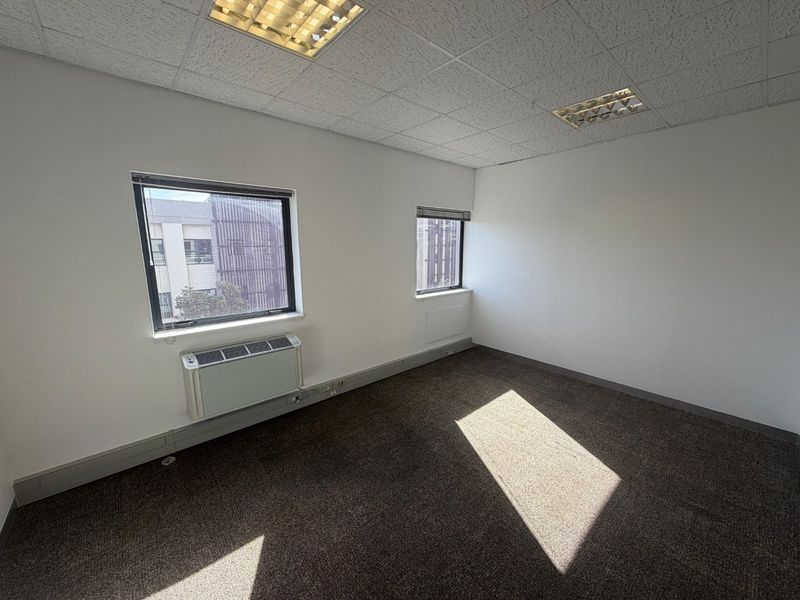 Contemporary Office Suite Near Canal Walk and Major Transport Routes - Photo 9
