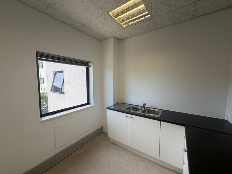 Contemporary Office Suite Near Canal Walk and Major Transport Routes - Photo 7