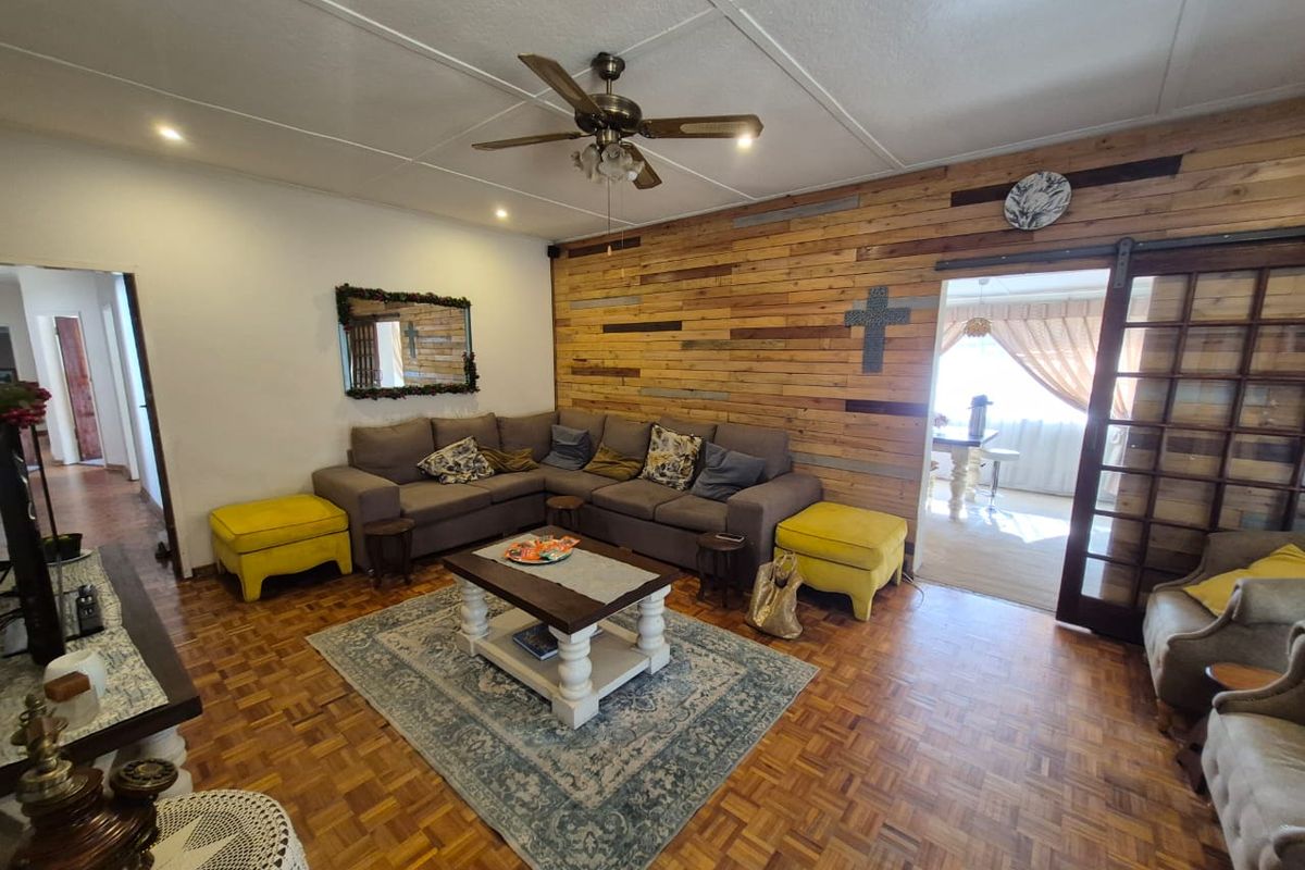 Two Homes, One Price – Perfect Family & Investment Opportunity! - Photo 2