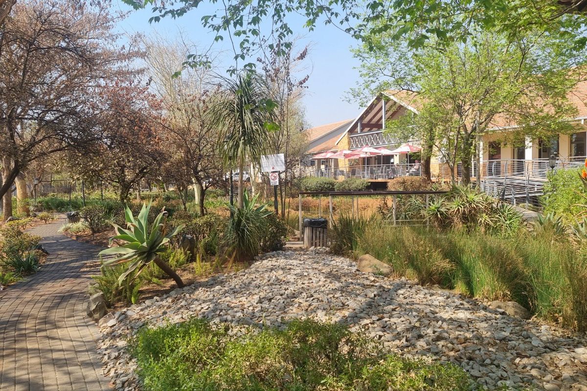 Ideal Estate Living - Photo 2