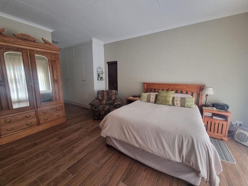 Ideal Estate Living - Photo 9