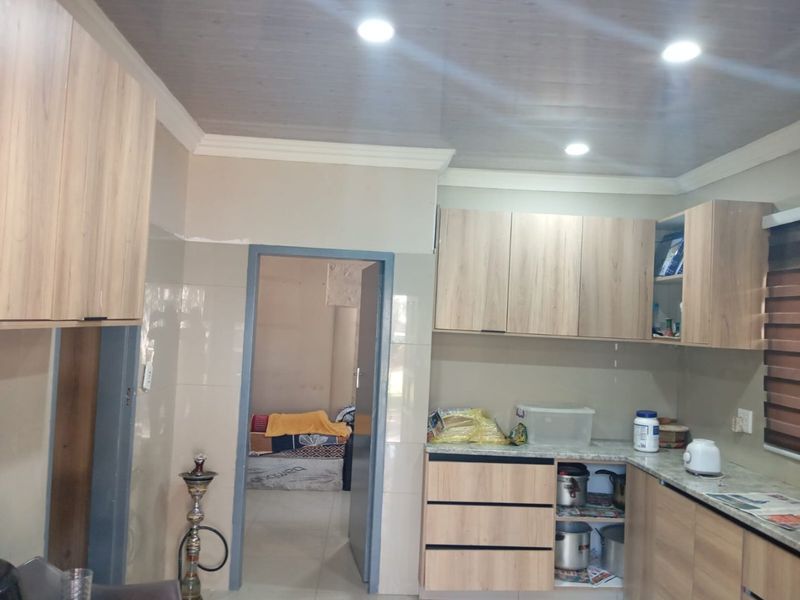 A House Situated on a 4568 Square meter - Photo 8