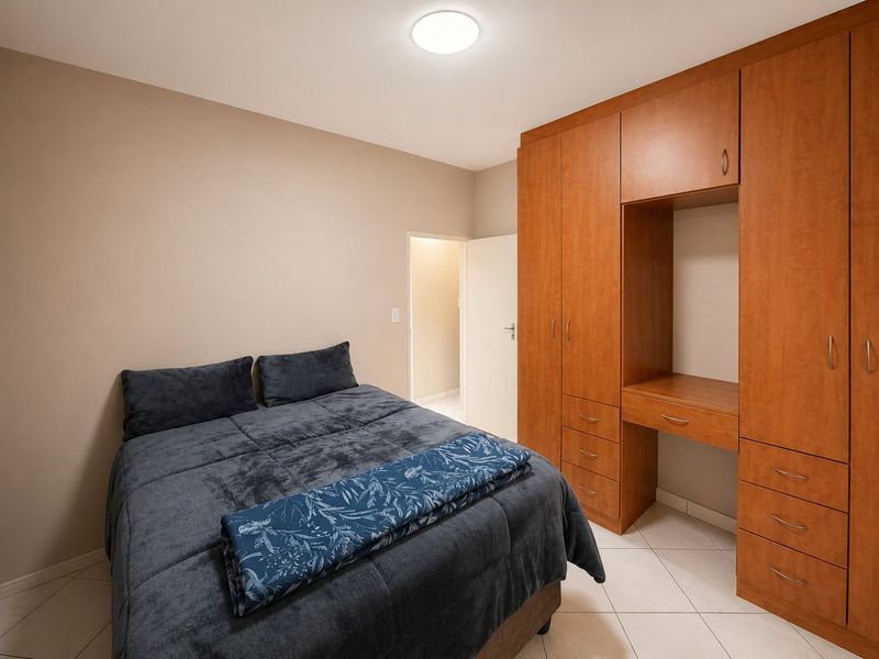 Spacious Croydon ground floor apartment with lock up garage! - Photo 6