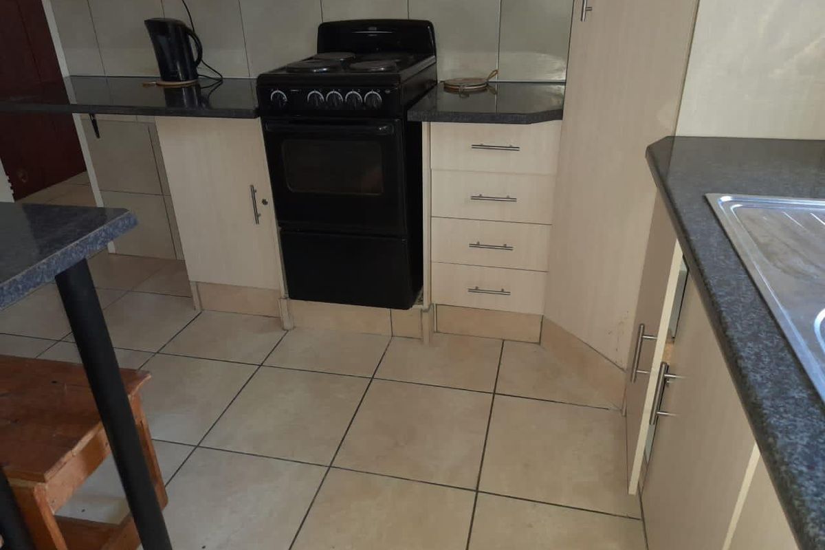 Double Stand With A 4 Bedroom House For Sale - Photo 2