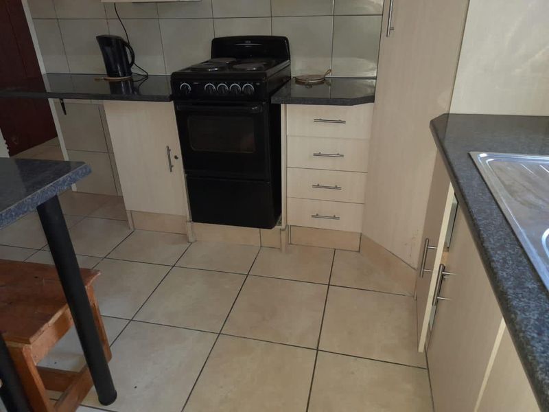Double Stand With A 4 Bedroom House For Sale - Photo 2