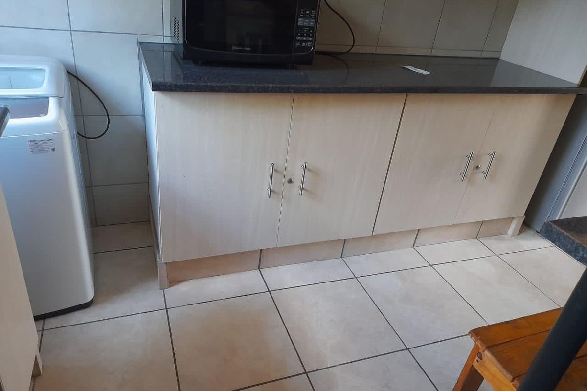 Double Stand With A 4 Bedroom House For Sale - Photo 5