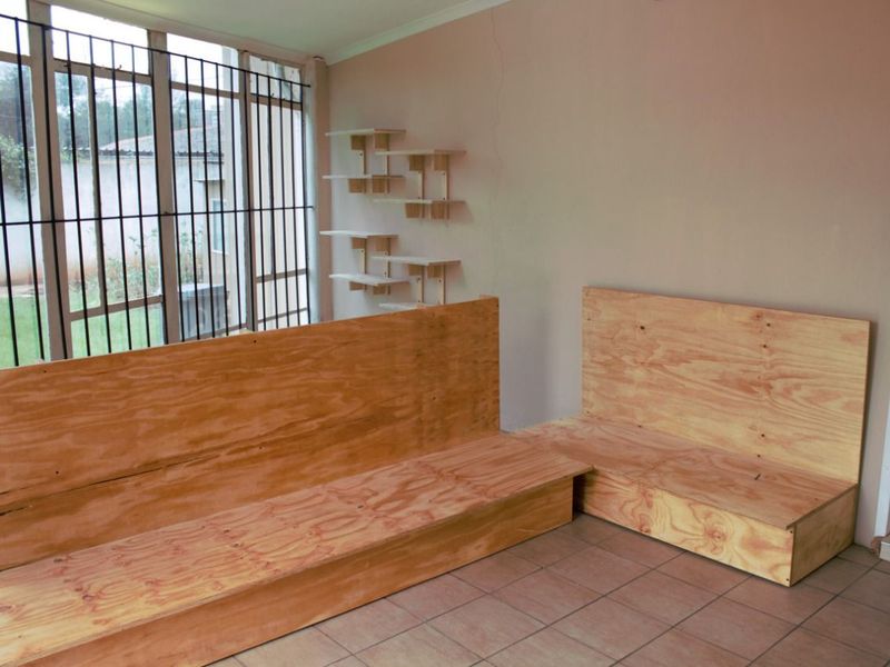 Double Stand With A 4 Bedroom House For Sale - Photo 8