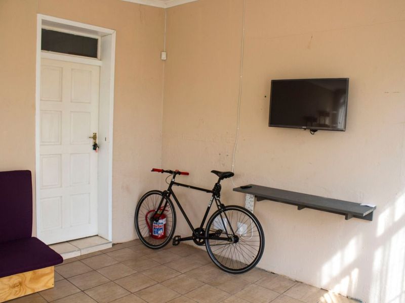 Double Stand With A 4 Bedroom House For Sale - Photo 7