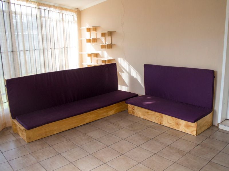 Double Stand With A 4 Bedroom House For Sale - Photo 6