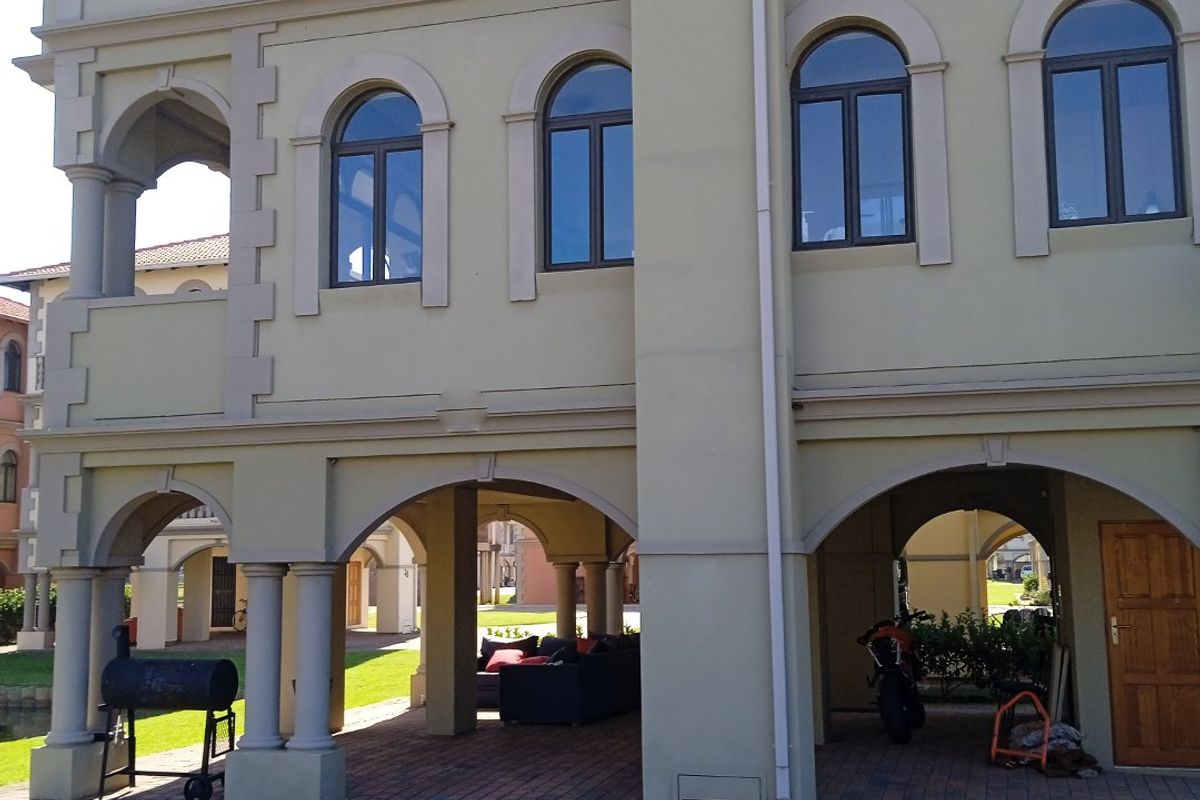 Elegant 3 bedroom Family Home for sale in Ifafi - Photo 2