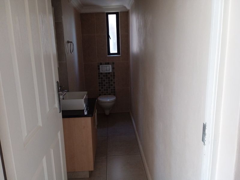 Elegant 3 bedroom Family Home for sale in Ifafi - Photo 7
