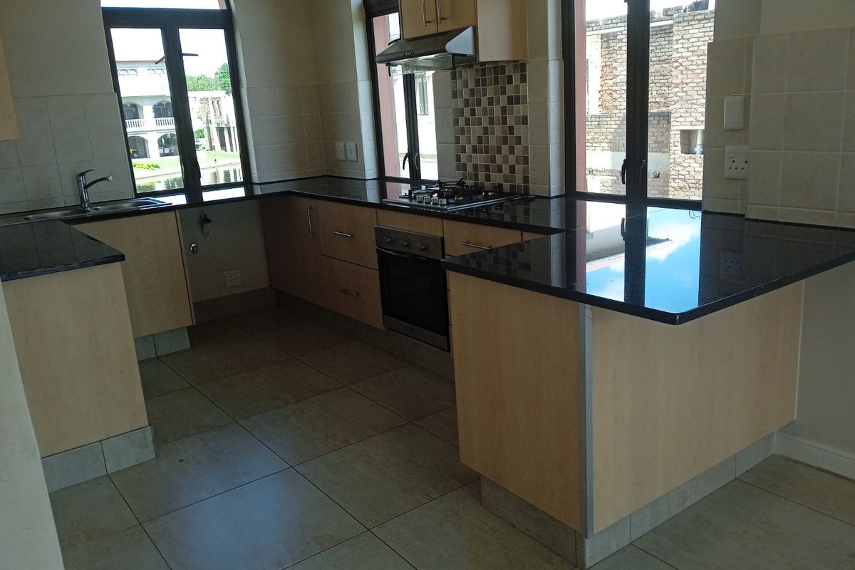 Elegant 3 bedroom Family Home for sale in Ifafi - Photo 3