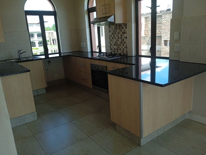 Elegant 3 bedroom Family Home for sale in Ifafi - Photo 3