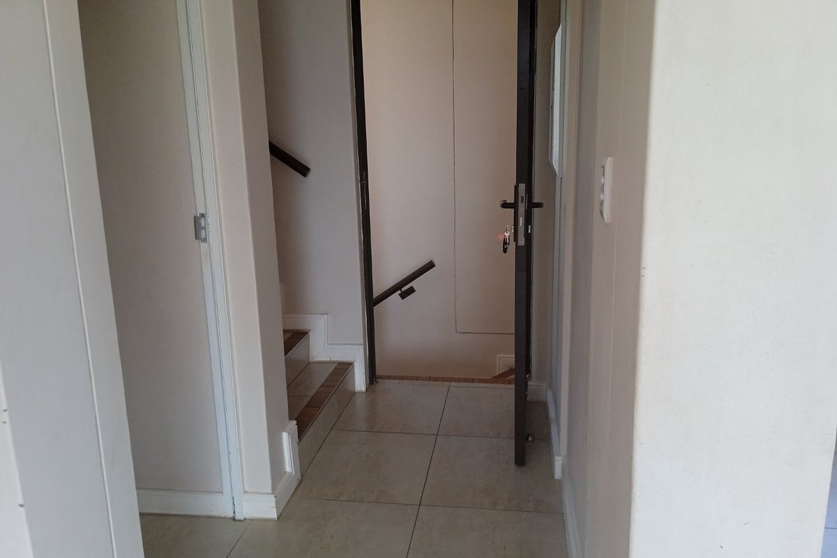 Elegant 3 bedroom Family Home for sale in Ifafi - Photo 4