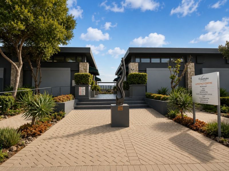 Spacious Modderfontein Apartment with Open Plan Living ideal for the Investor. - Photo 10