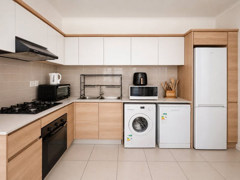Spacious Modderfontein Apartment with Open Plan Living ideal for the Investor. - Photo 2