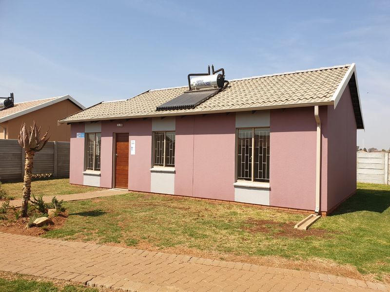 Stunning 3-bedroom house for sale in Sky City - Photo 1