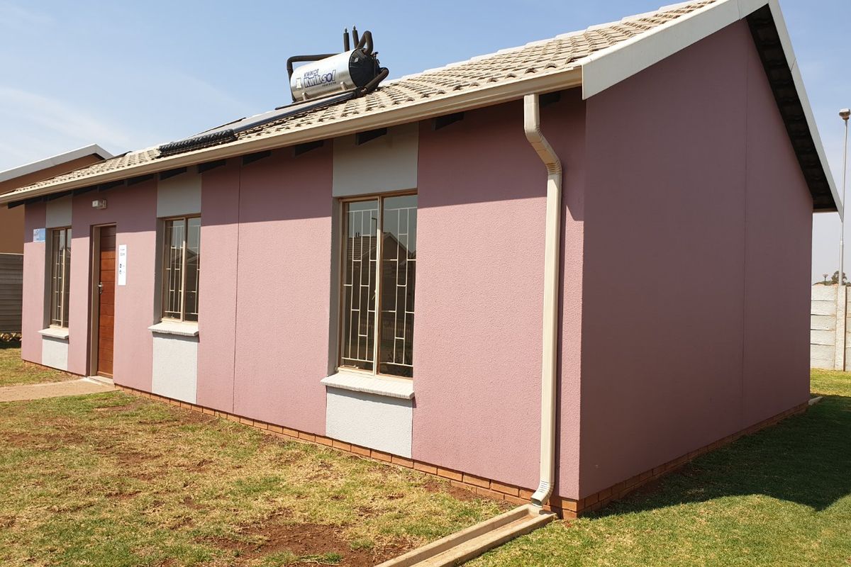 Stunning 3-bedroom house for sale in Sky City - Photo 3
