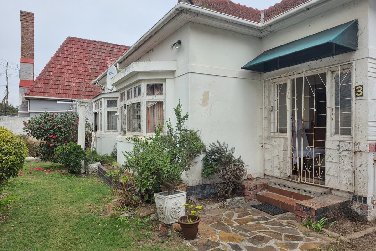 2 Bedroom Home in Goodwood - Photo 3