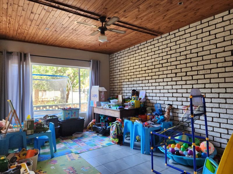 3 BEDROOM HOUSE IN FLIMIEDA - Photo 9
