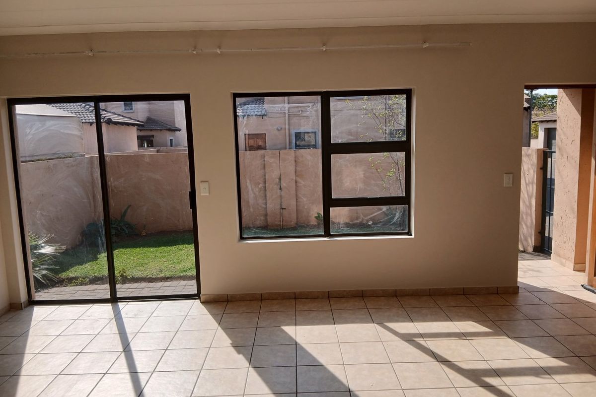 3 bedroom duplex to let available 30 June 2026 - Photo 2
