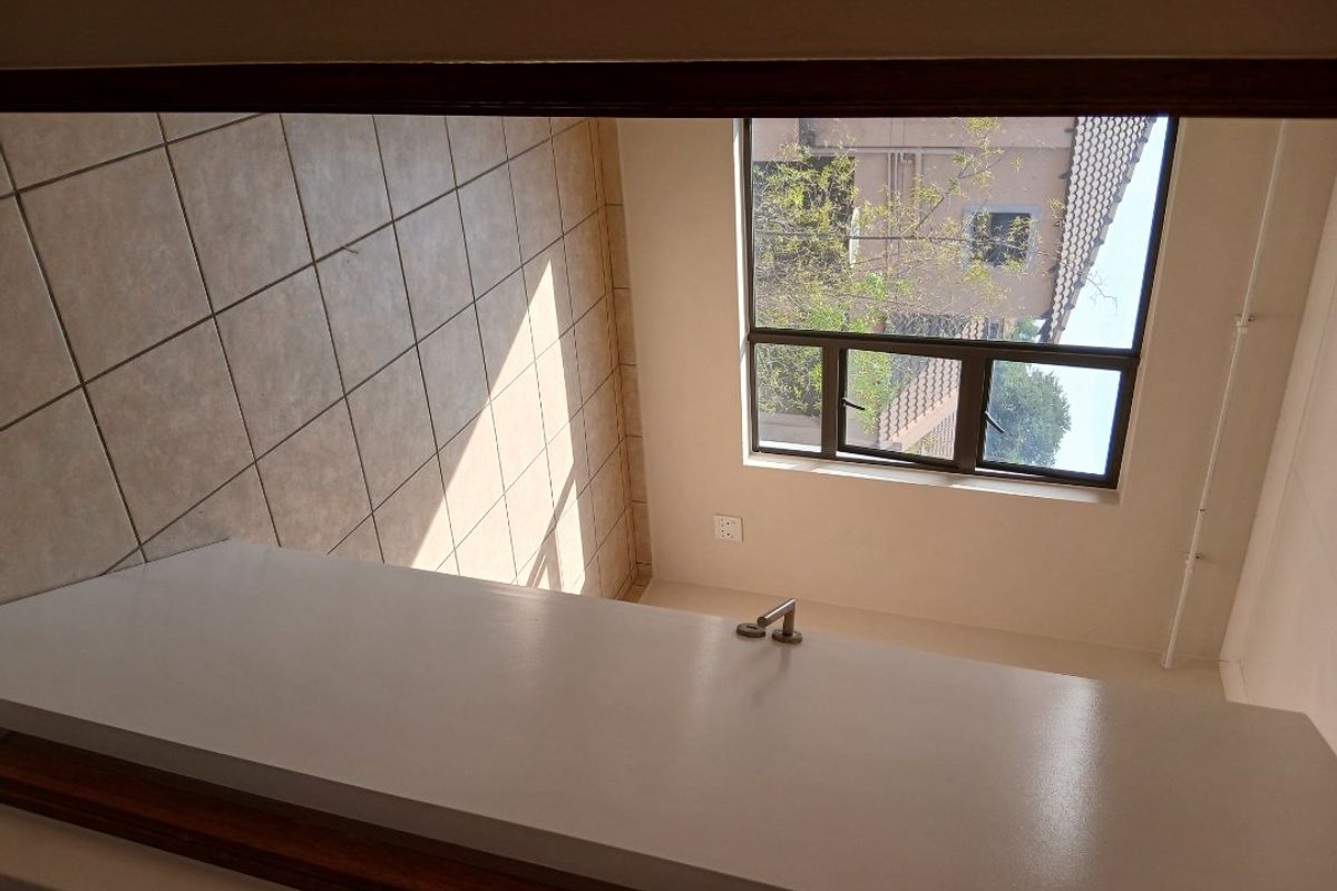3 bedroom duplex to let available 30 June 2026 - Photo 5