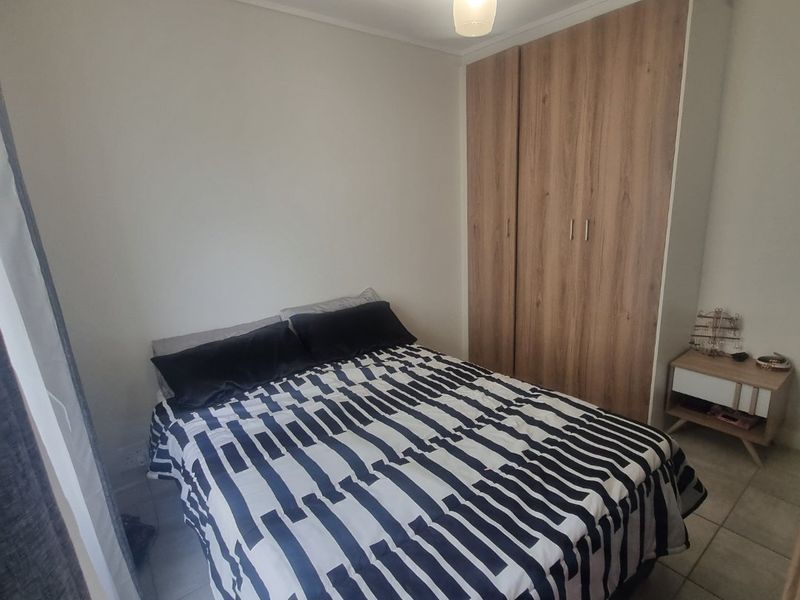 2 Bedroom Apartment for Sale in Greenbay, Gordons Bay - Photo 9