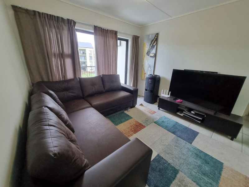 2 Bedroom Apartment for Sale in Greenbay, Gordons Bay - Photo 6